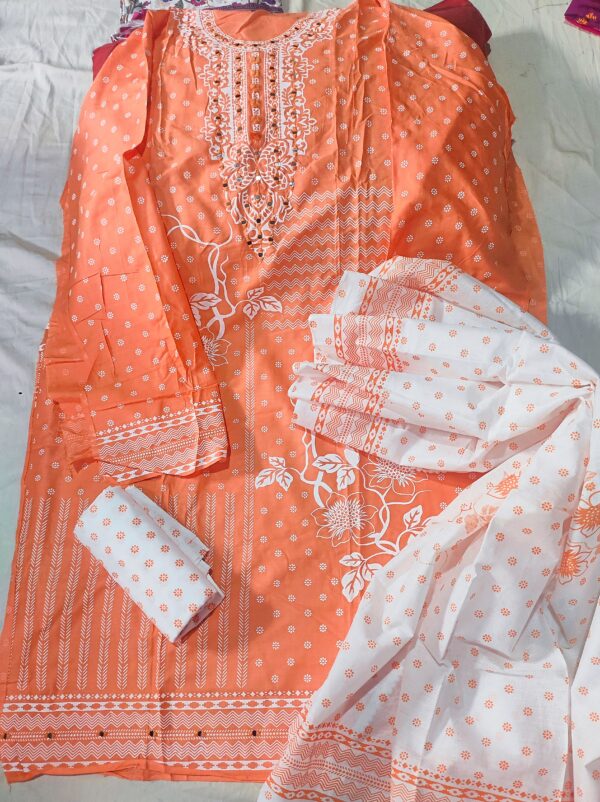 প্রিমিয়াম দিল্লি বুটিক থ্রি পিস (ওরেঞ্জ) - Premium Delhi Boutiques Three Piece (Orange)